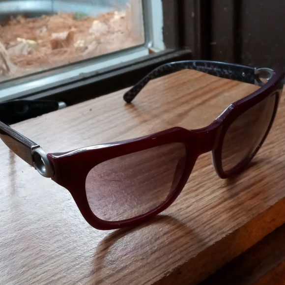 COACH SUNGLASSES - Picture 2 of 4